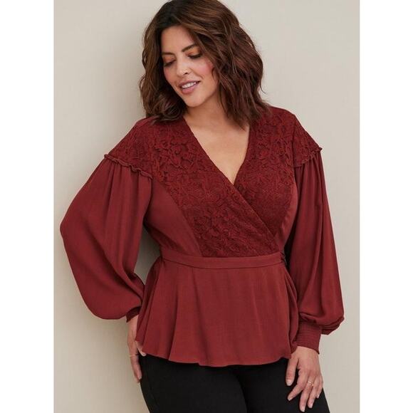 Torrid Crinkle Gauze Lace Inset Surplice Top Blouse Women’s Sz 1 1X/14-16 Red - Picture 3 of 10